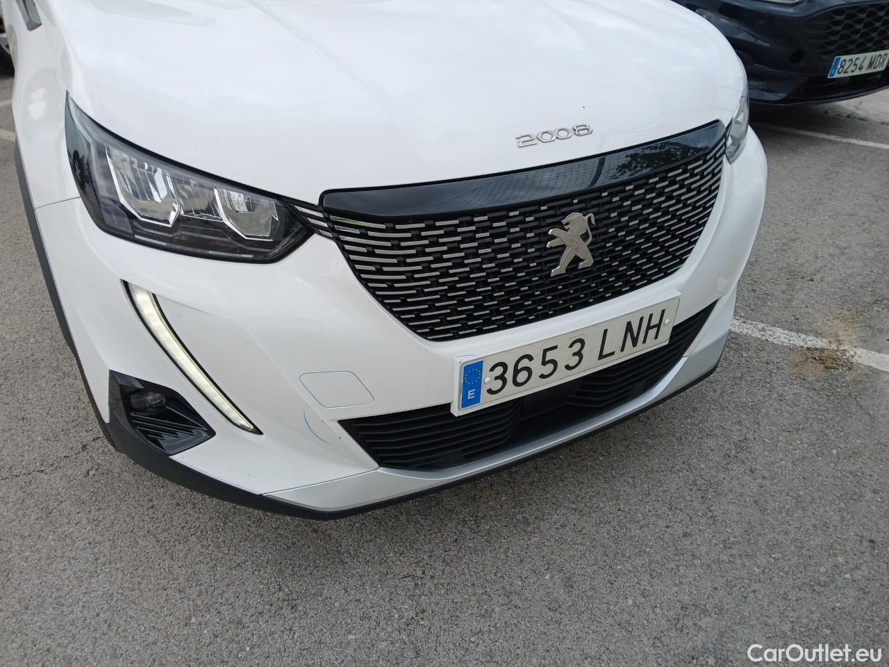  Land Rover  Discovery PEUGEOT 2008 / 2019 / 5P / todoterreno Allure Pack BlueHDI 81kW (110CV) (AC) #2