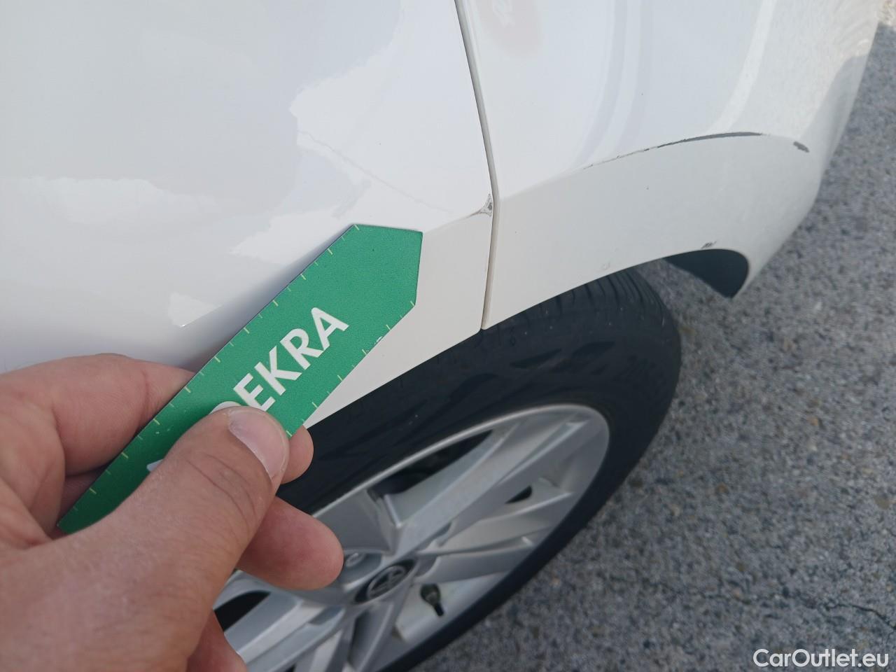  Toyota  Corolla TOYOTA  1.8 125H ACTIVE TECH E-CVT (AC3) #17