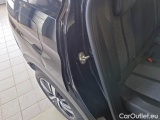  Peugeot  3008 PEUGEOT  / 2016 / 5P / SUV BLUEHDI 130 EAT8 SeS ALLURE #109