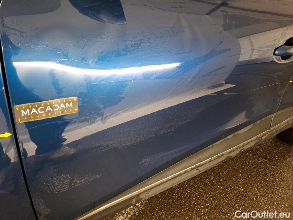  Renault  Kadjar RENAULT  / 2018 / 5P / Crossover Business Blue dCi 115 #11