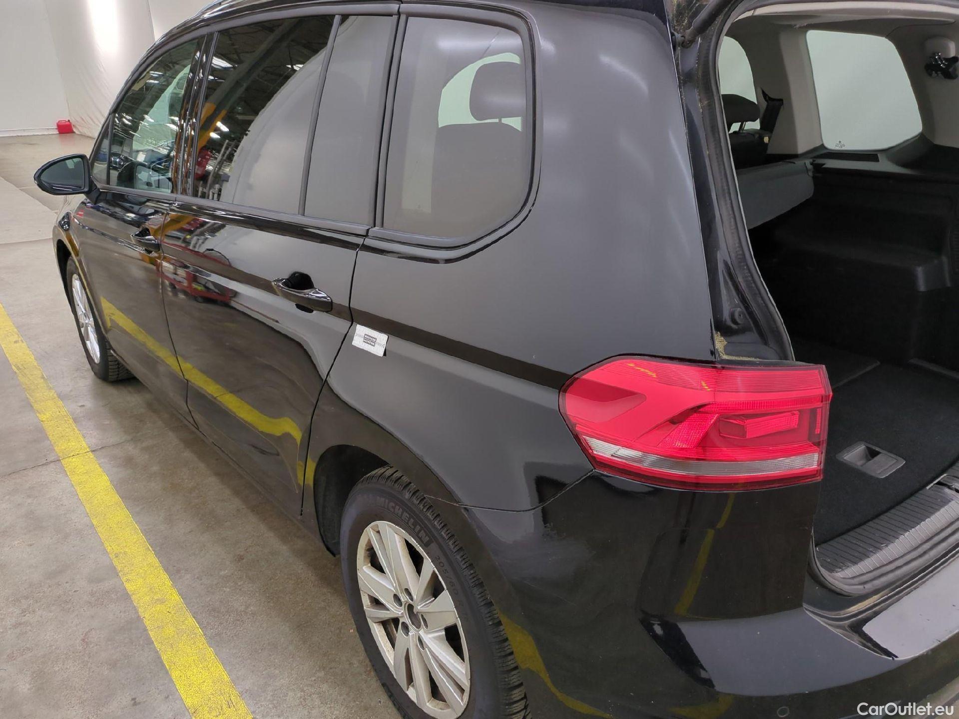  Volkswagen  Touran  IQ.Drive Start-Stop 2.0 TDI 150CV BVA7 E6dT #52
