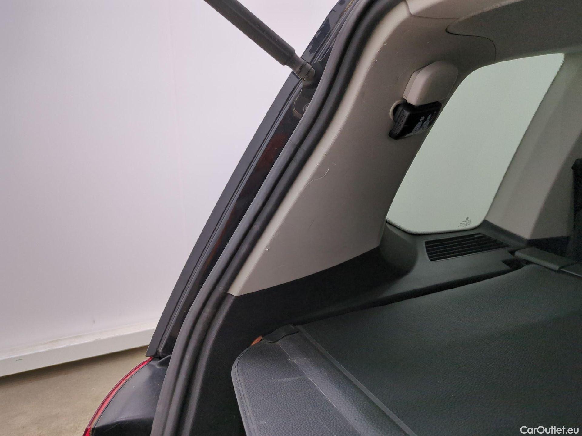  Volkswagen  Touran  IQ.Drive Start-Stop 2.0 TDI 150CV BVA7 E6dT #29