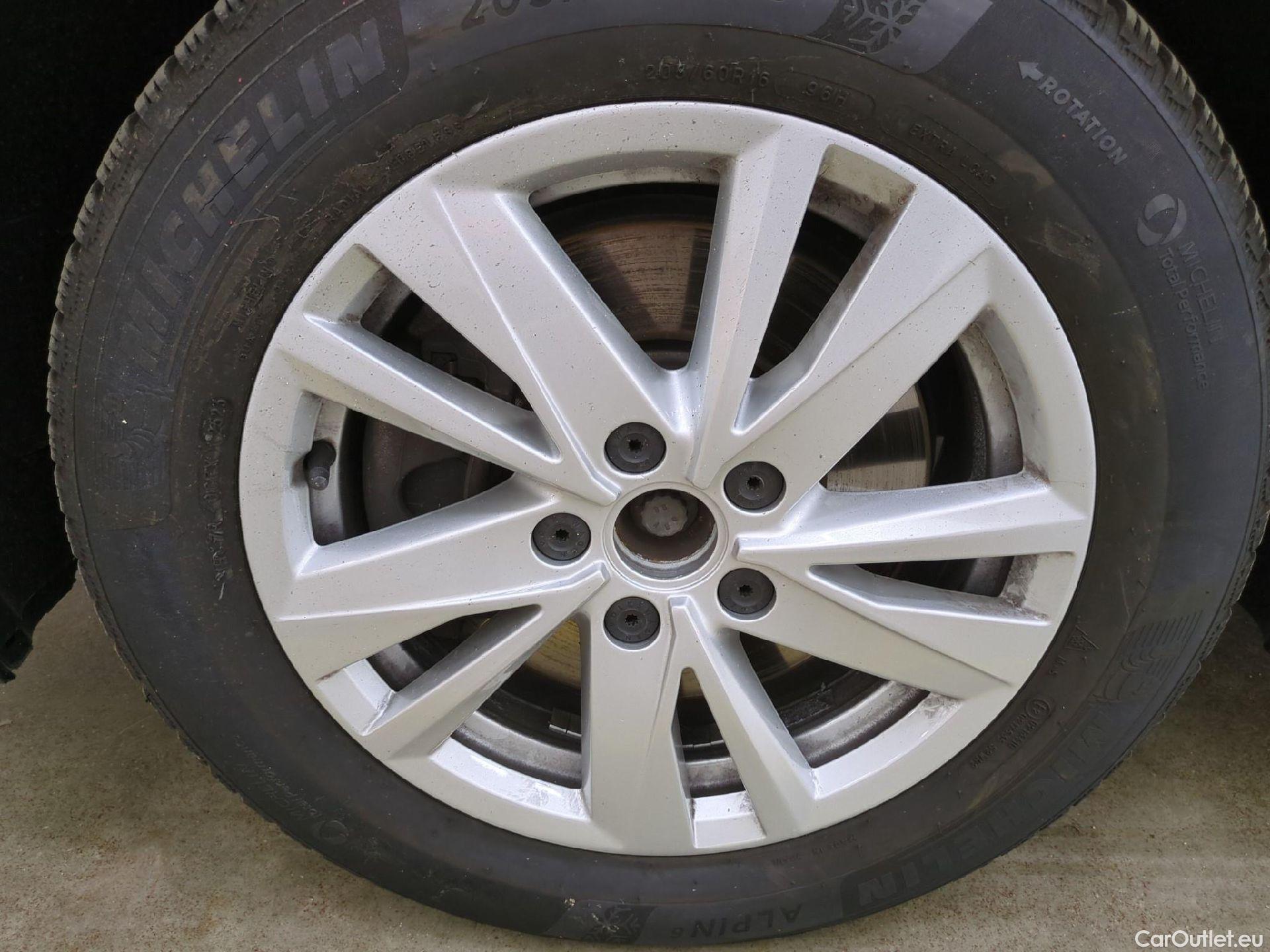  Volkswagen  Touran  IQ.Drive Start-Stop 2.0 TDI 150CV BVA7 E6dT #3