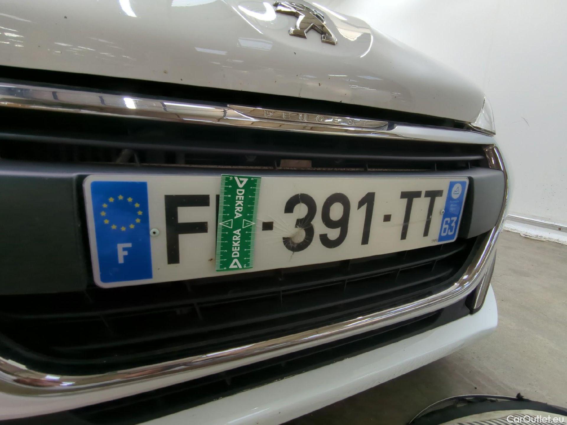  Peugeot  208  Affaire Premium Pack 1.5 HDi 100CV BVM5 E6dT #25