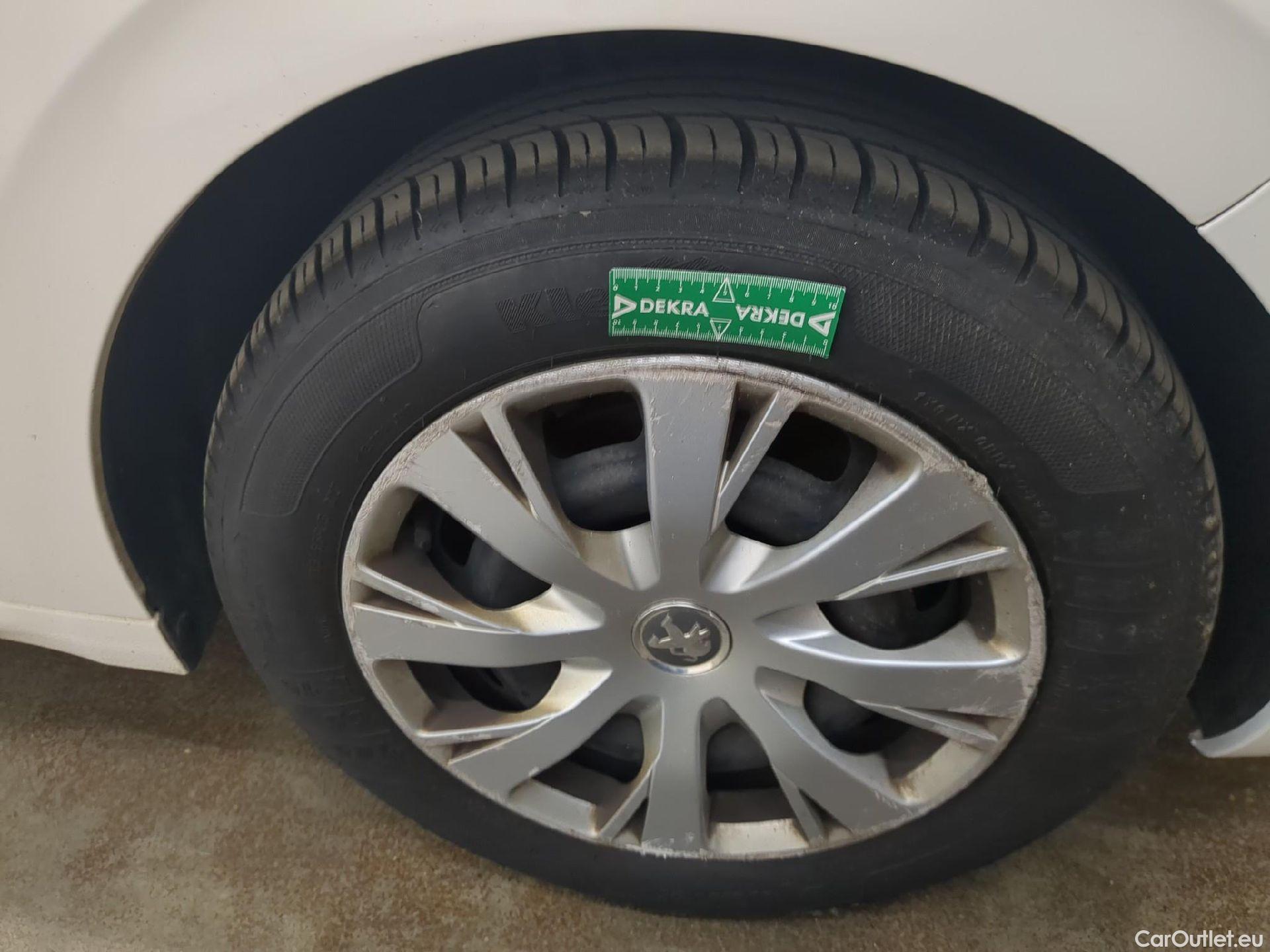  Peugeot  208  Affaire Premium Pack 1.5 HDi 100CV BVM5 E6dT #3