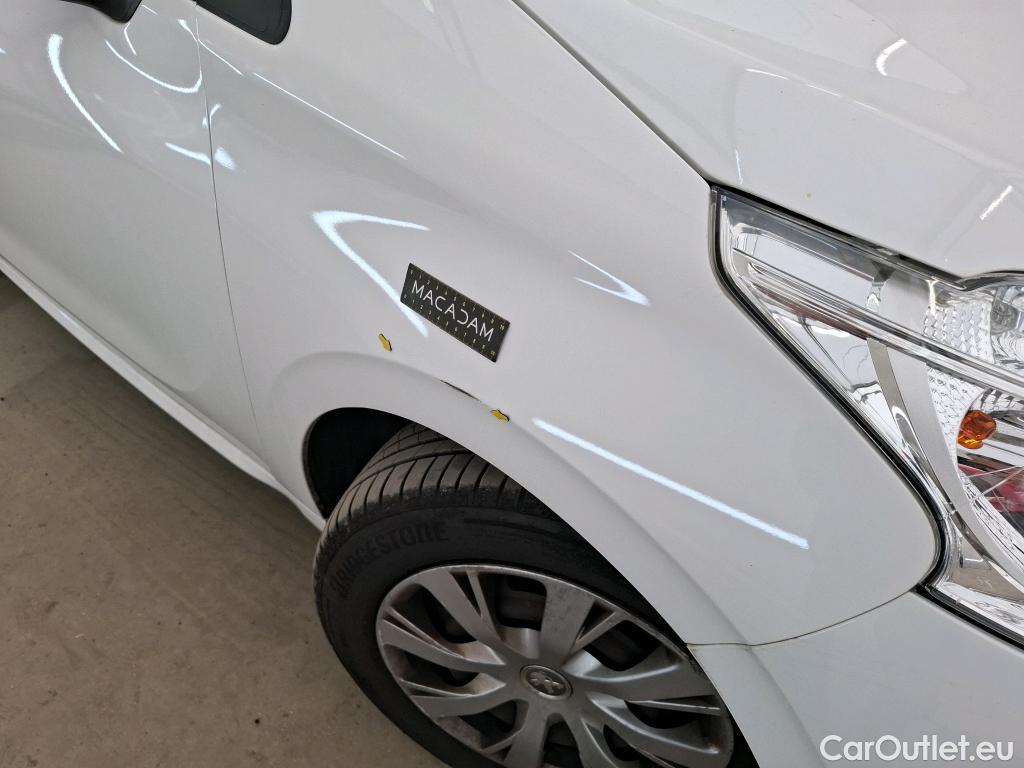  Peugeot  208  Affaire Premium 1.5 HDi 100CV BVM5 E6dT #84