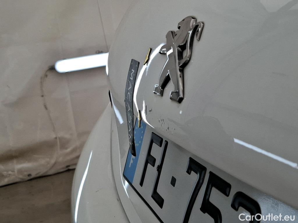  Peugeot  208  Affaire Premium 1.5 HDi 100CV BVM5 E6dT #30