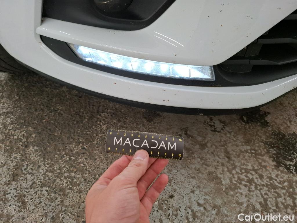  Renault  Clio  IV Air MediaNav 1.5 dCi 75CV BVM5 E6 #18