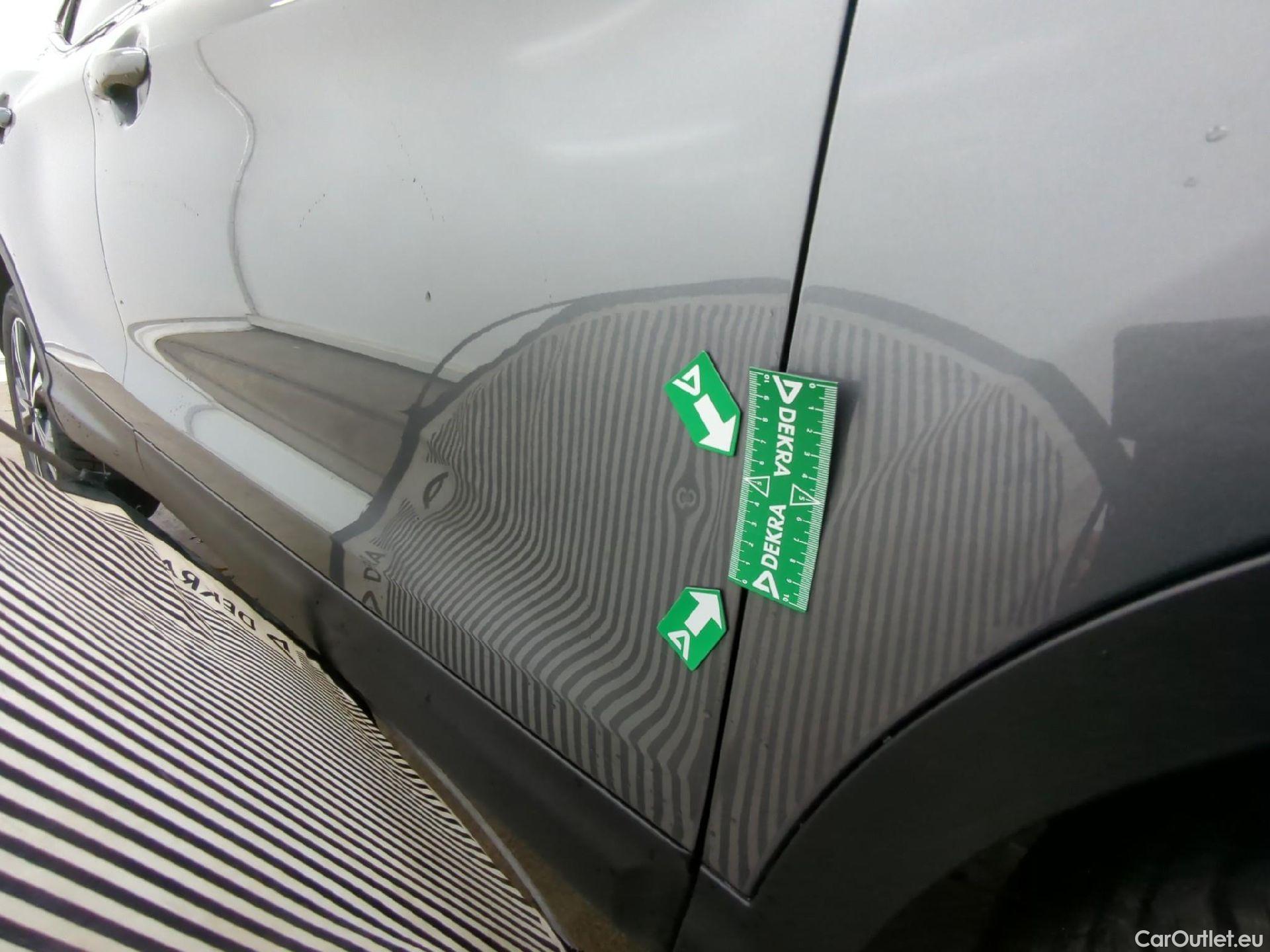  Nissan  Qashqai NISSAN  5p Crossover 1.3 DIG-T 140 N-Connecta #33