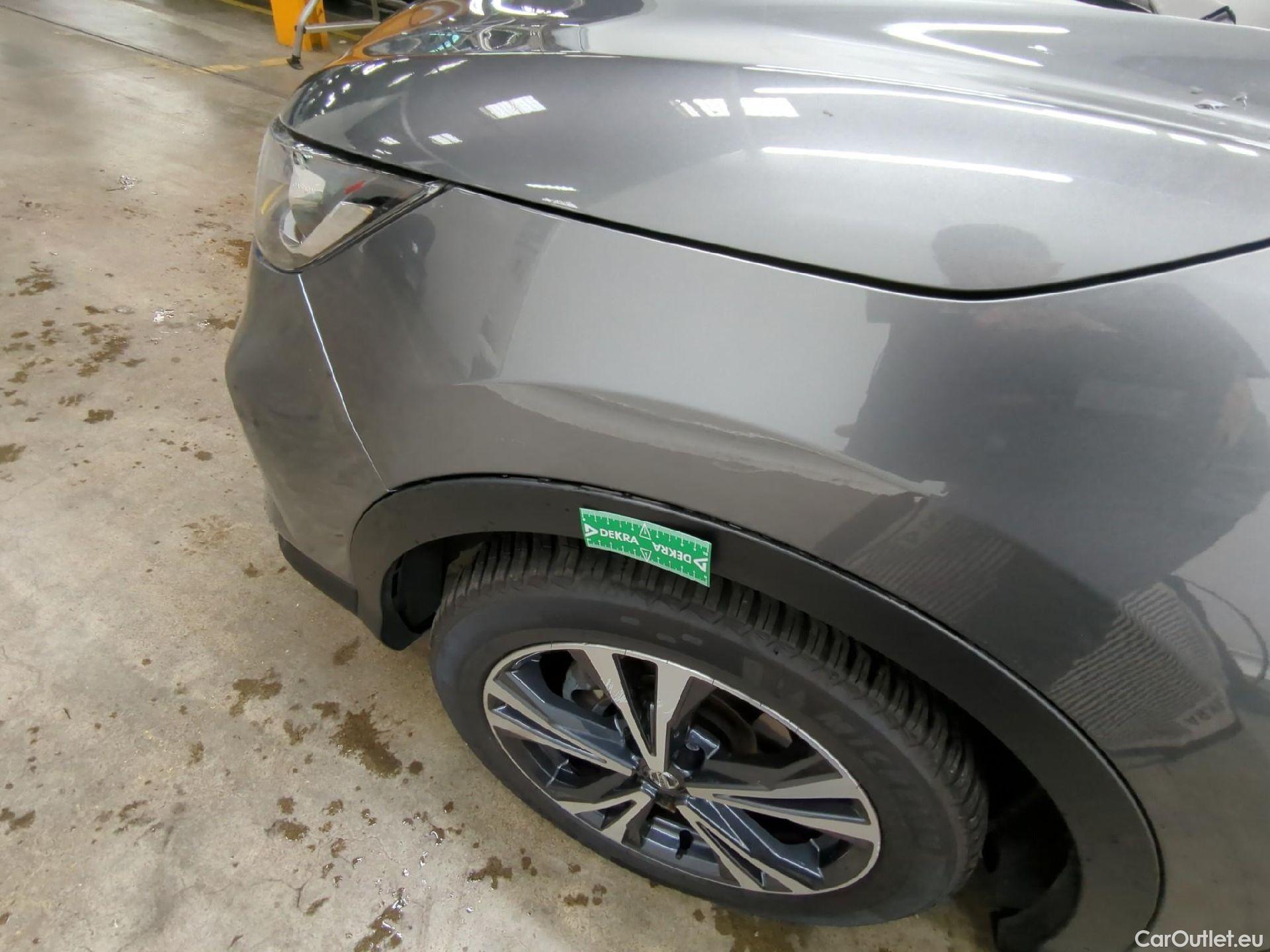  Nissan  Qashqai NISSAN  5p Crossover 1.3 DIG-T 140 N-Connecta #34