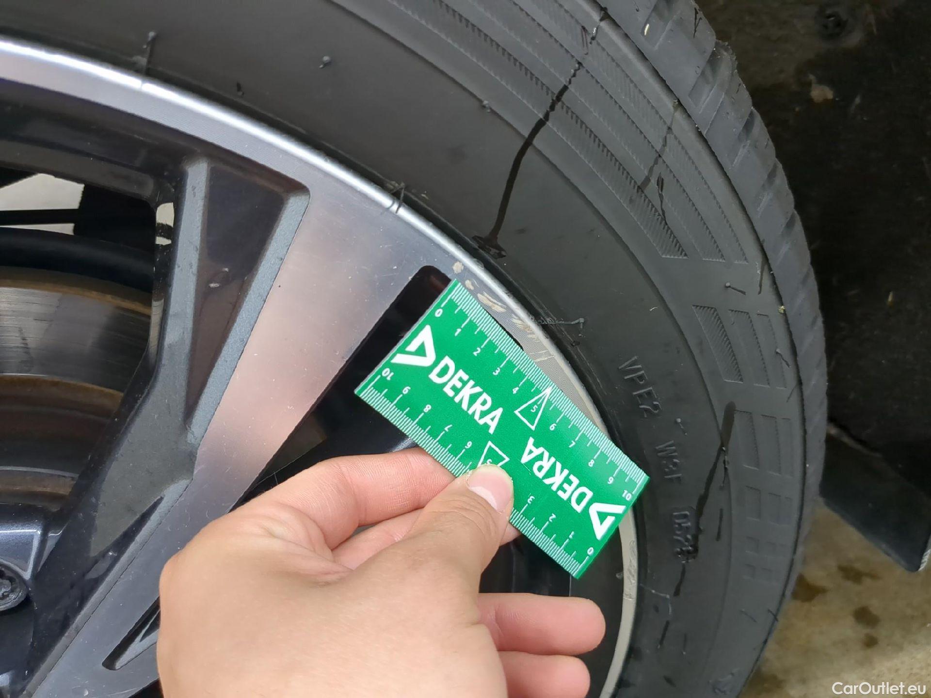 Nissan  Qashqai NISSAN  5p Crossover 1.3 DIG-T 140 N-Connecta #18