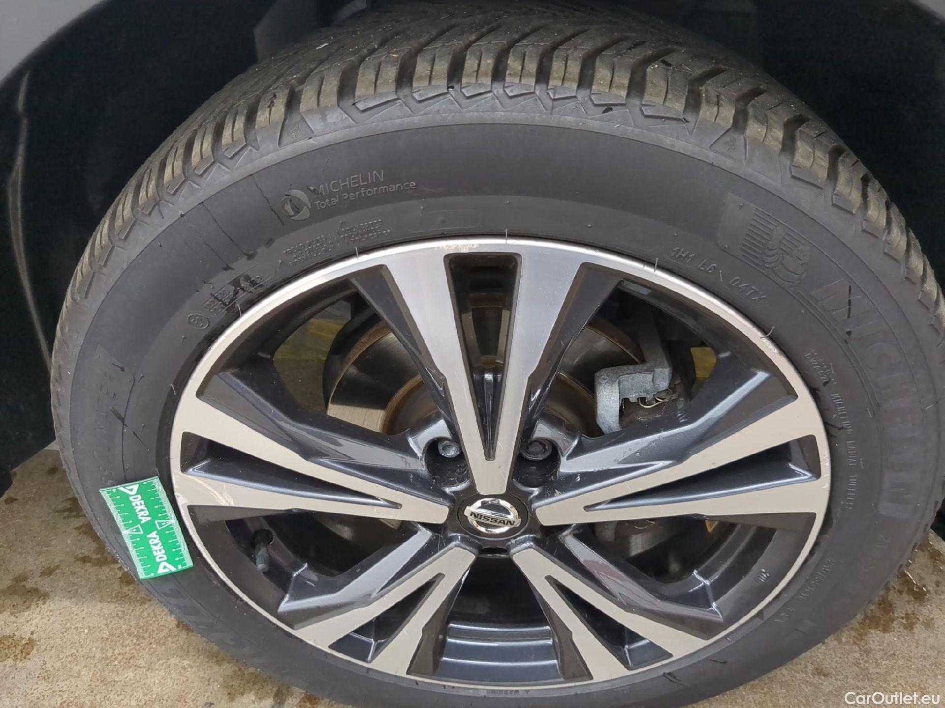 Nissan  Qashqai NISSAN  5p Crossover 1.3 DIG-T 140 N-Connecta #24