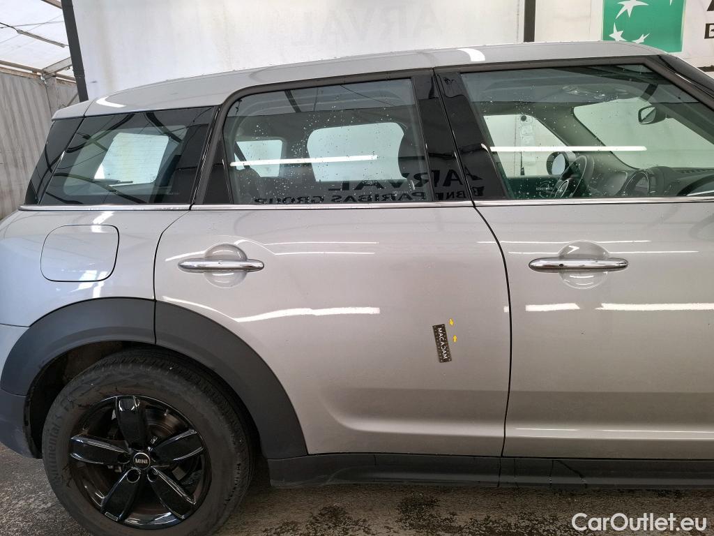  Mini  Countryman MINI  / 2020 / 5P / Crossover Cooper Essential 136 ch BVA7 #4