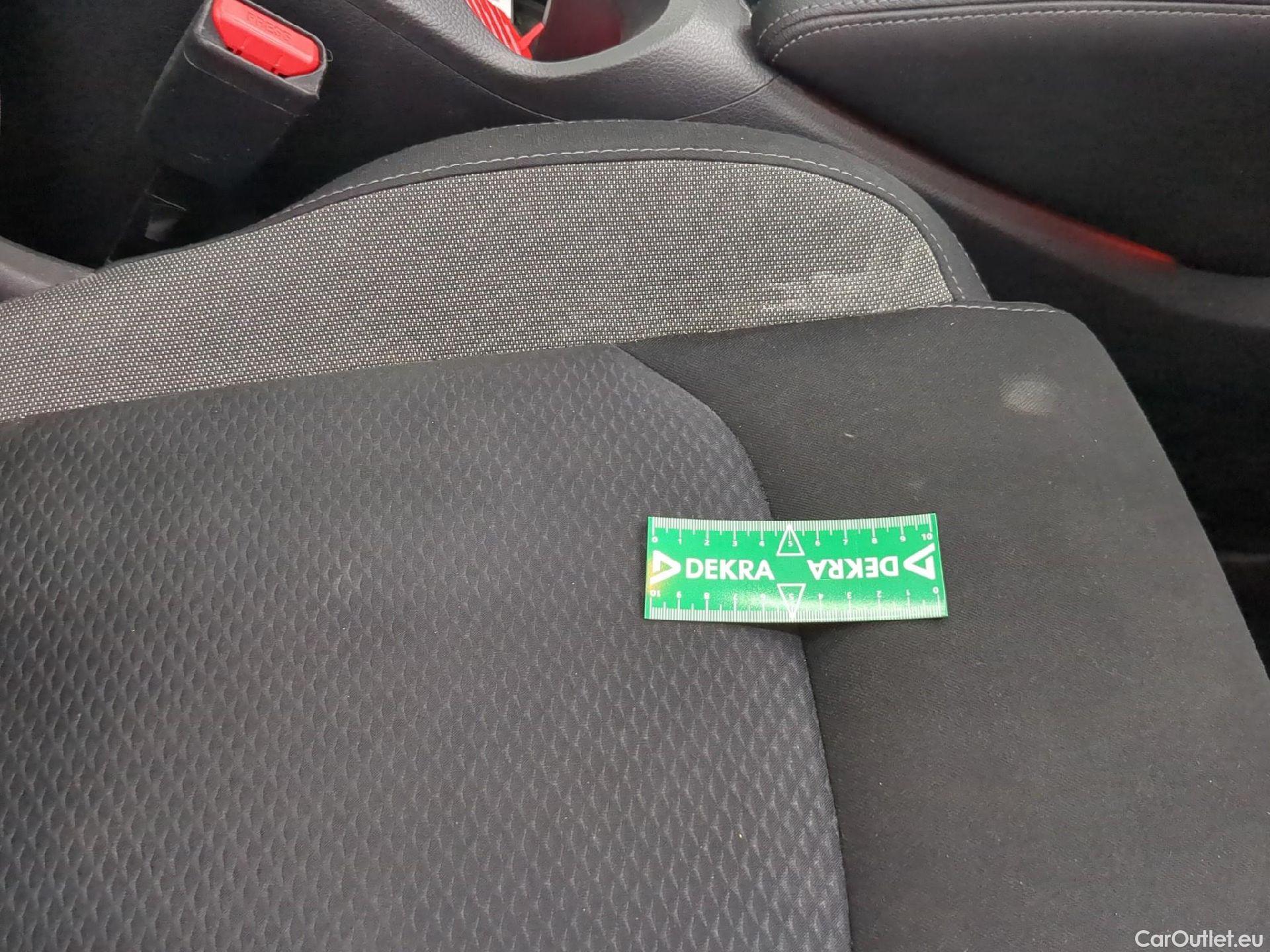  Nissan  Qashqai NISSAN  5p Crossover 1.3 DIG-T 140 N-Connecta #46