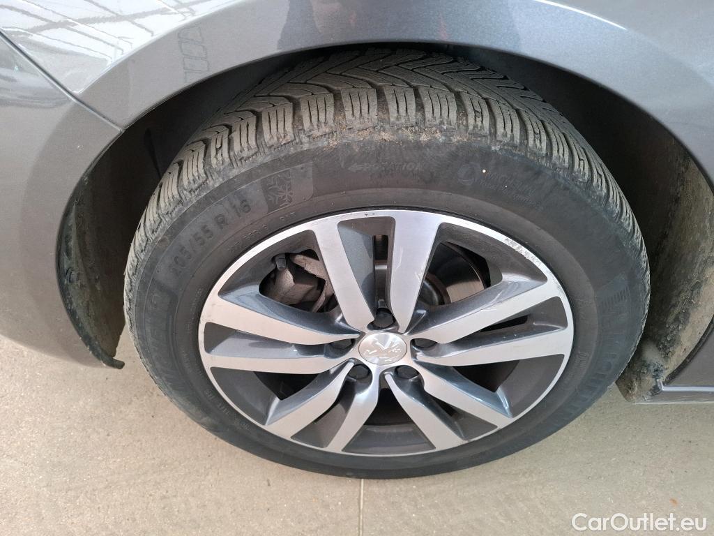  Peugeot  308  Allure 1.2 PureTech 130CV BVA8 E6d #19