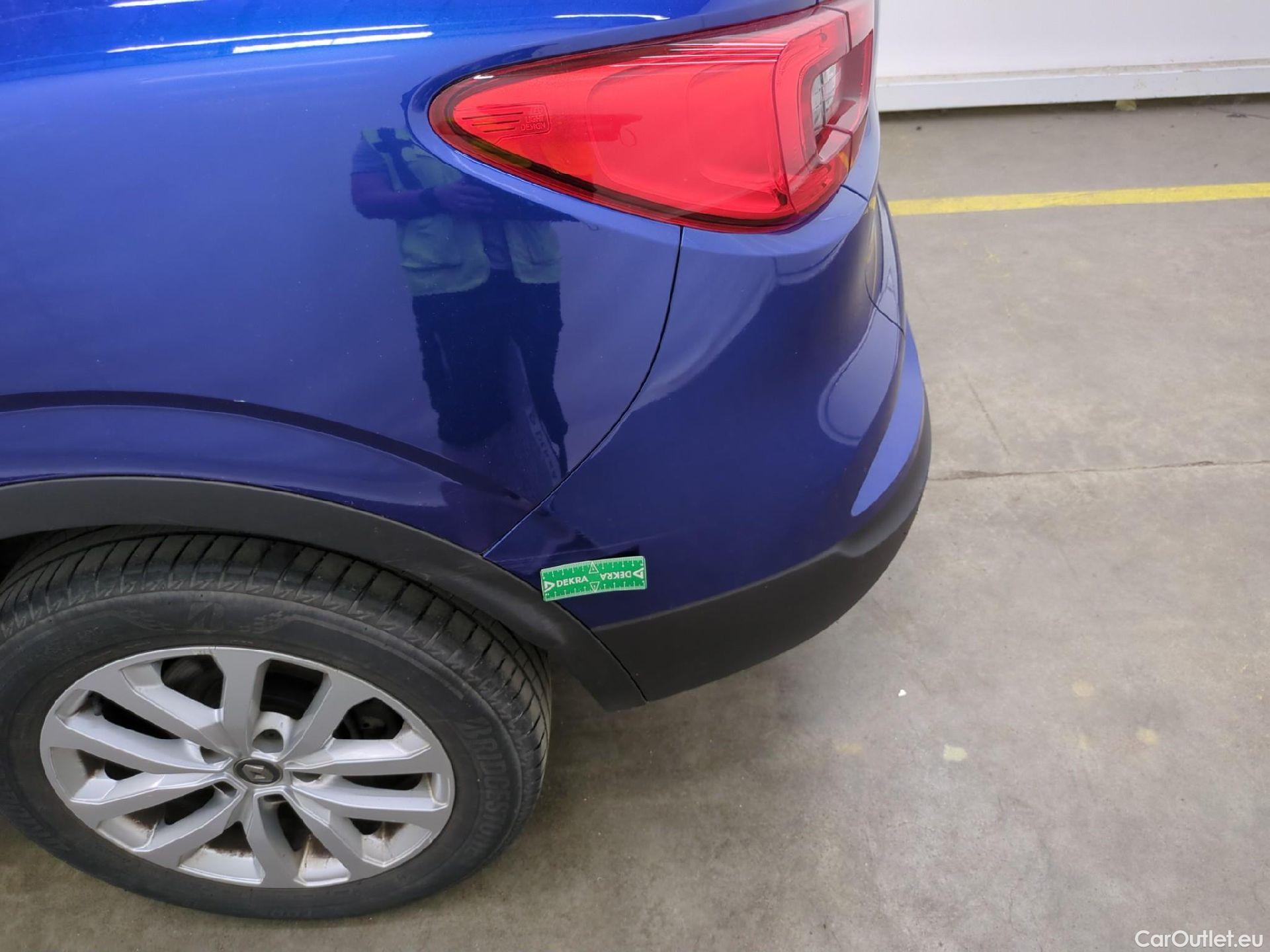  Renault  Kadjar RENAULT  / 2018 / 5P / Crossover Business Blue dCi 115 #36