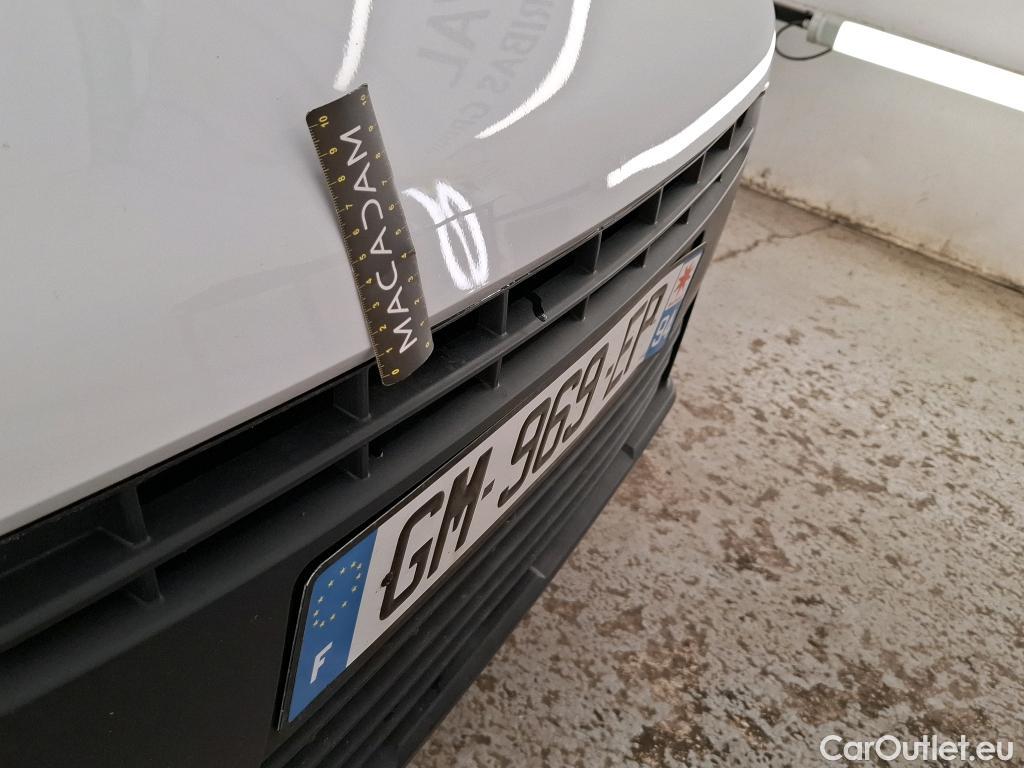  Citroen  Berlingo CITROEN  Van / 2018 / 4P / Fourgonnette Taille M 800kg 136ch 50kWh Driver #2