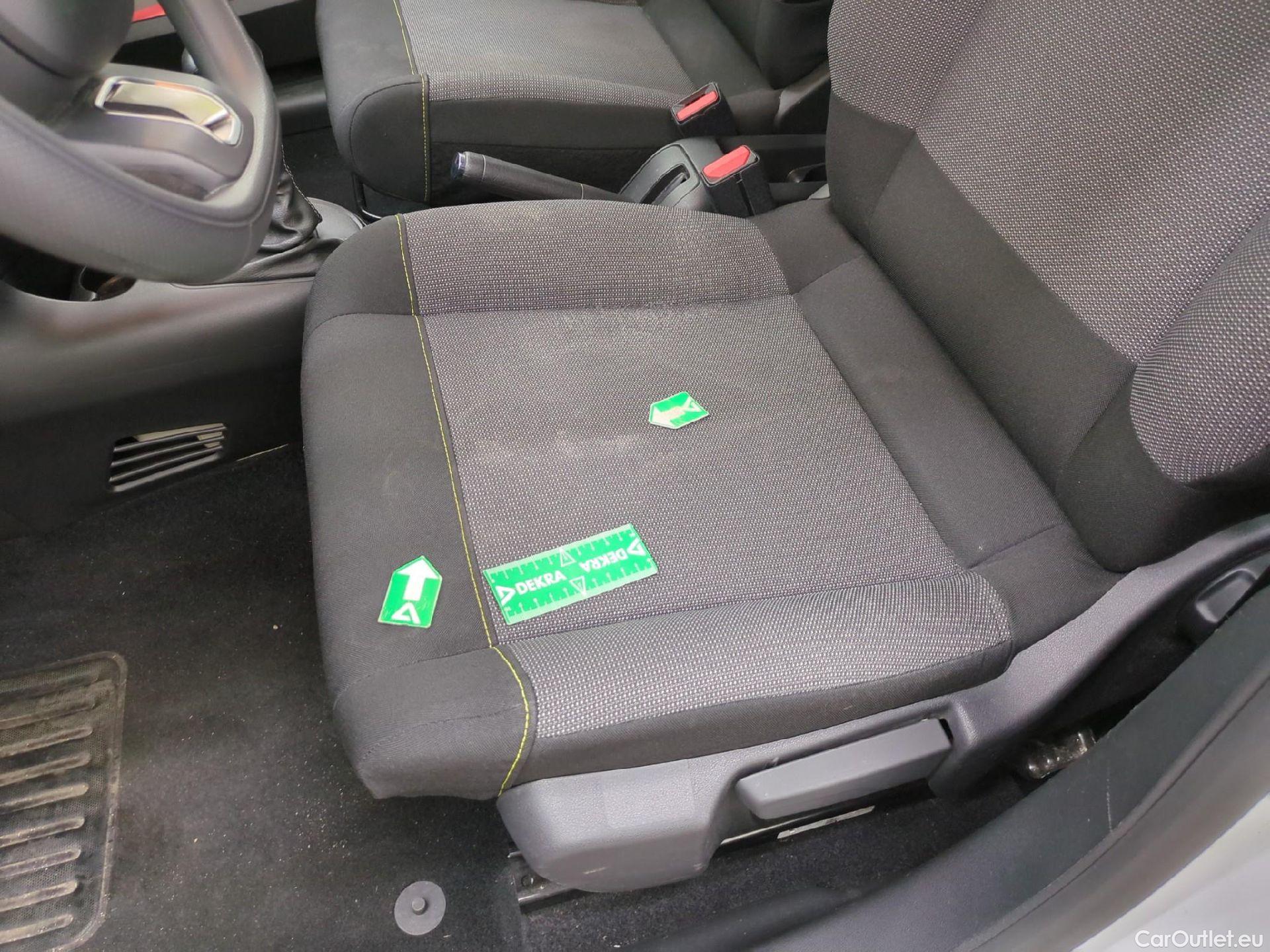  Citroen  C3 CITROEN  Société / 2020 / 5P / Berline / VU BlueHDi 100 SandS BVM6 Feel Nav #4