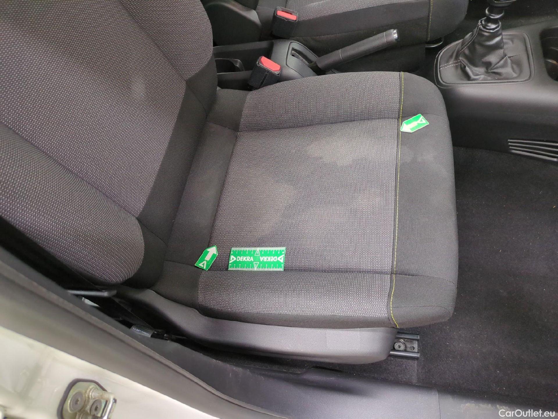  Citroen  C3 CITROEN  Société / 2020 / 5P / Berline / VU BlueHDi 100 SandS BVM6 Feel Nav #3