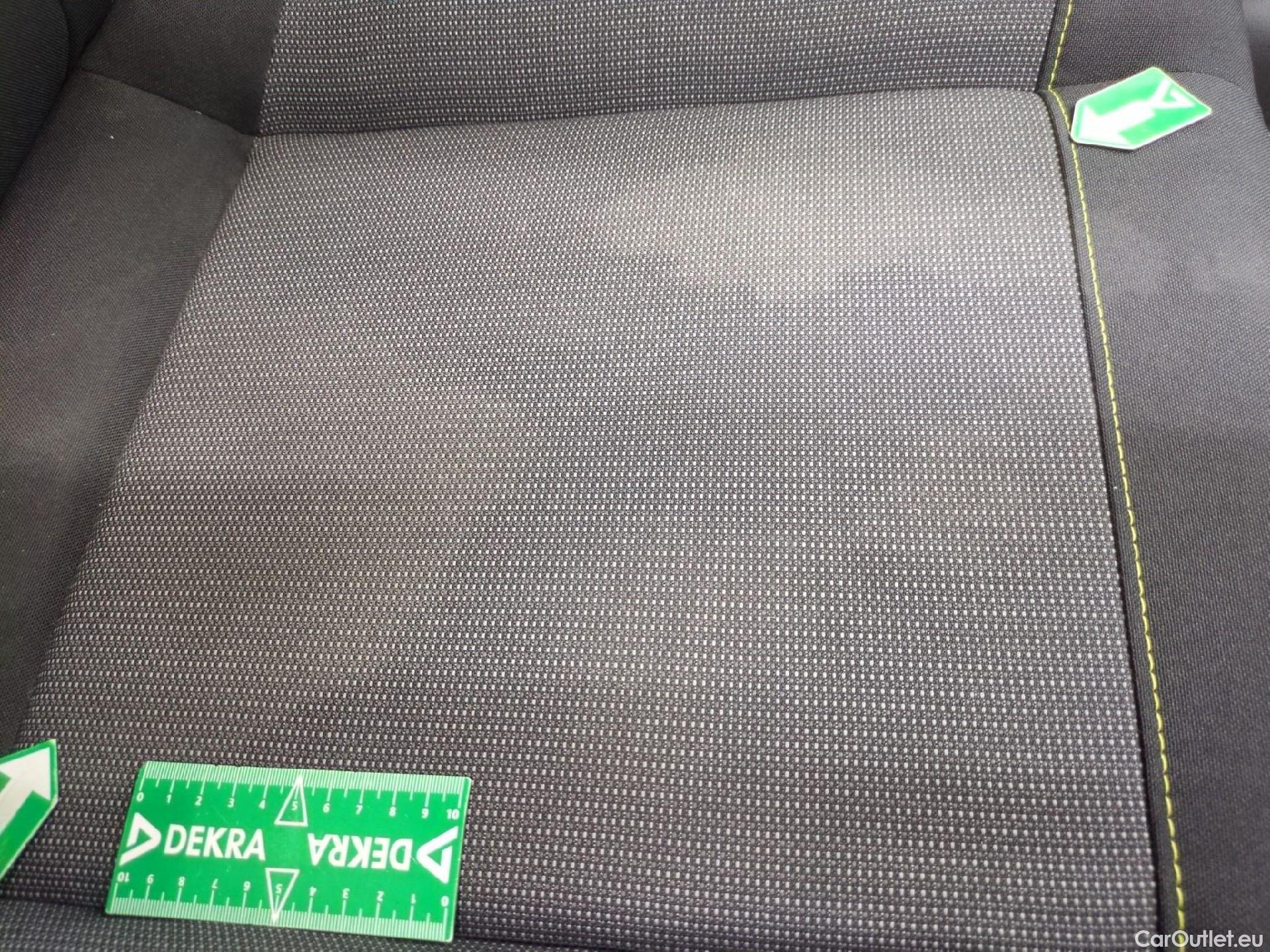  Citroen  C3 CITROEN  Société / 2020 / 5P / Berline / VU BlueHDi 100 SandS BVM6 Feel Nav #2