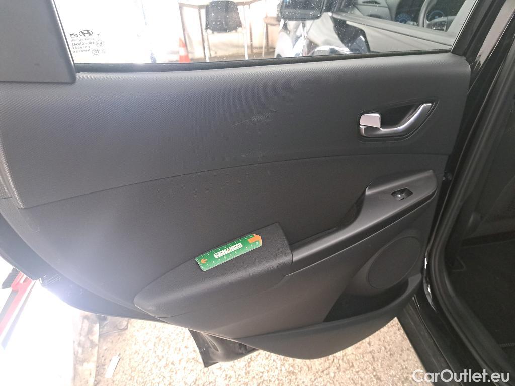  Hyundai  Konna Kona Business Hybrid 2WD 1.6 GDI 140CV BVA6 E6d #2