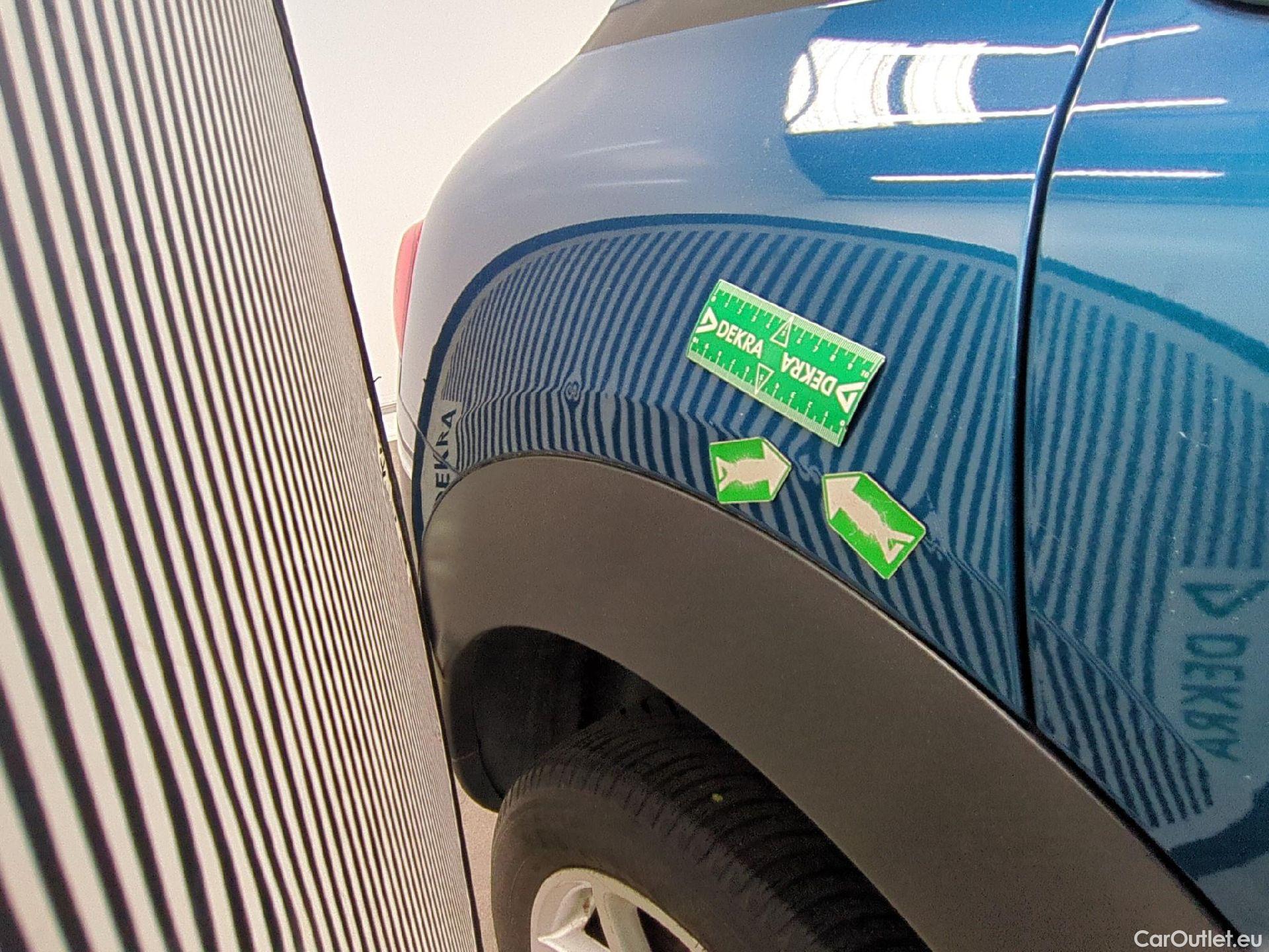  Citroen  C4 Cactus  Feel Business 1.2 PureTech 110CV BVM6 E6dT #14