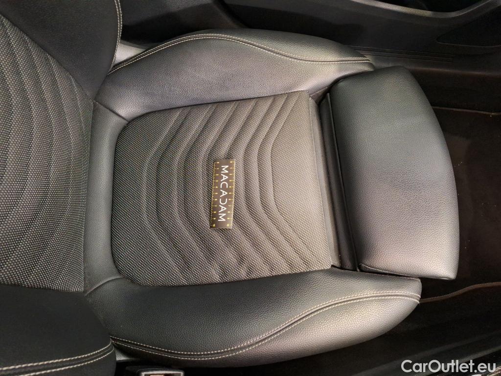  Mercedes  A-Klasse MERCEDES-BENZ Classe A Compact / 2018 / 5P / Berline A 180 d Business Line #32