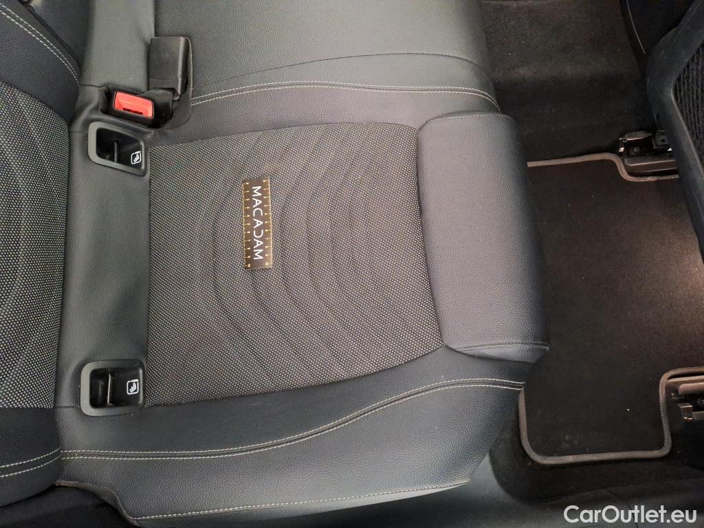  Mercedes  A-Klasse MERCEDES-BENZ Classe A Compact / 2018 / 5P / Berline A 180 d Business Line #33
