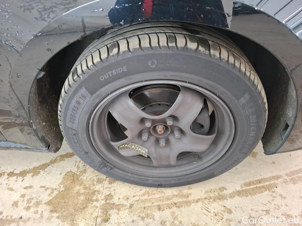  Renault  Megane  IV Berline 5pt. Business 1.5 dCi 115CV BVM6 E6dT #36