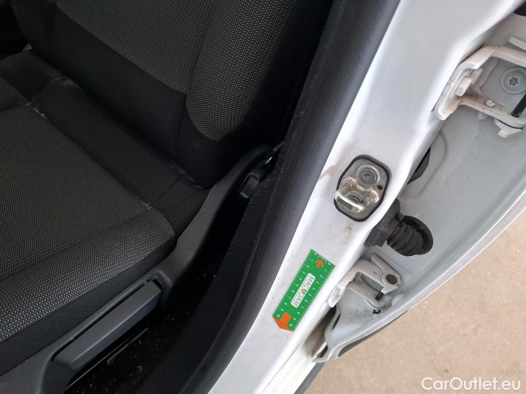  Citroen  C3  Société Feel 1.2 PureTech 80CV BVM5 E6d #3