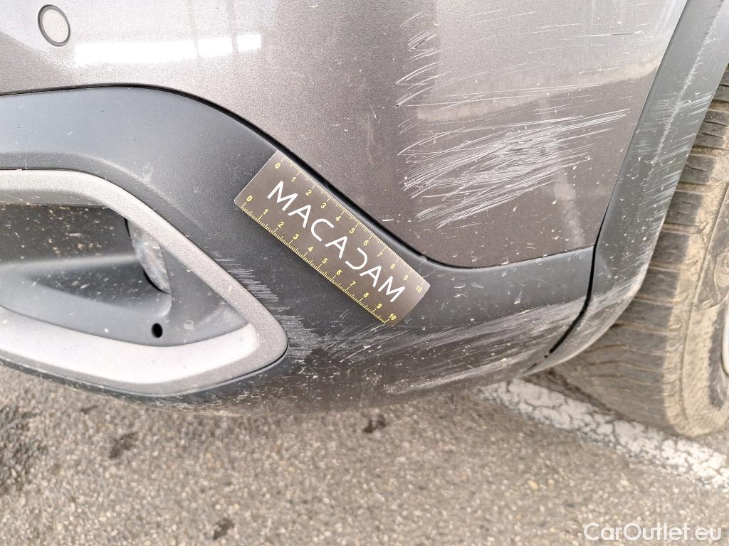  Citroen  C4  Berline Shine 1.2 PureTech 130CV BVA8 E6d #51