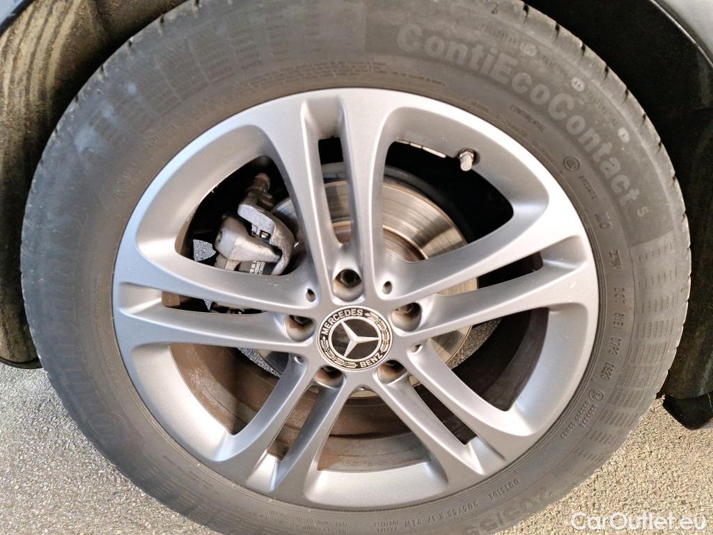  Mercedes  A-Klasse MERCEDES-BENZ Classe A Compact / 2018 / 5P / Berline A 180 d Business Line #36