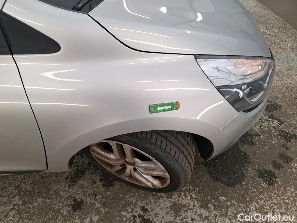  Renault  Clio  IV Business 0.9 TCe 90CV BVM5 E6 #1