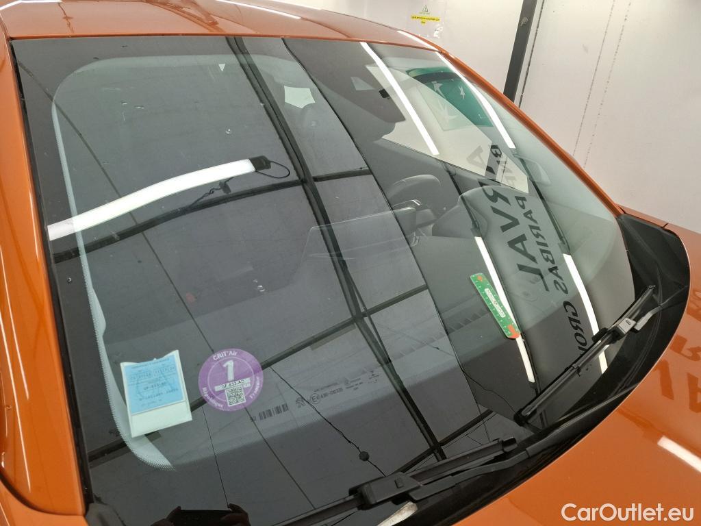  Peugeot  2008  Active Pack 1.2 PureTech 130CV BVA8 E6d #1