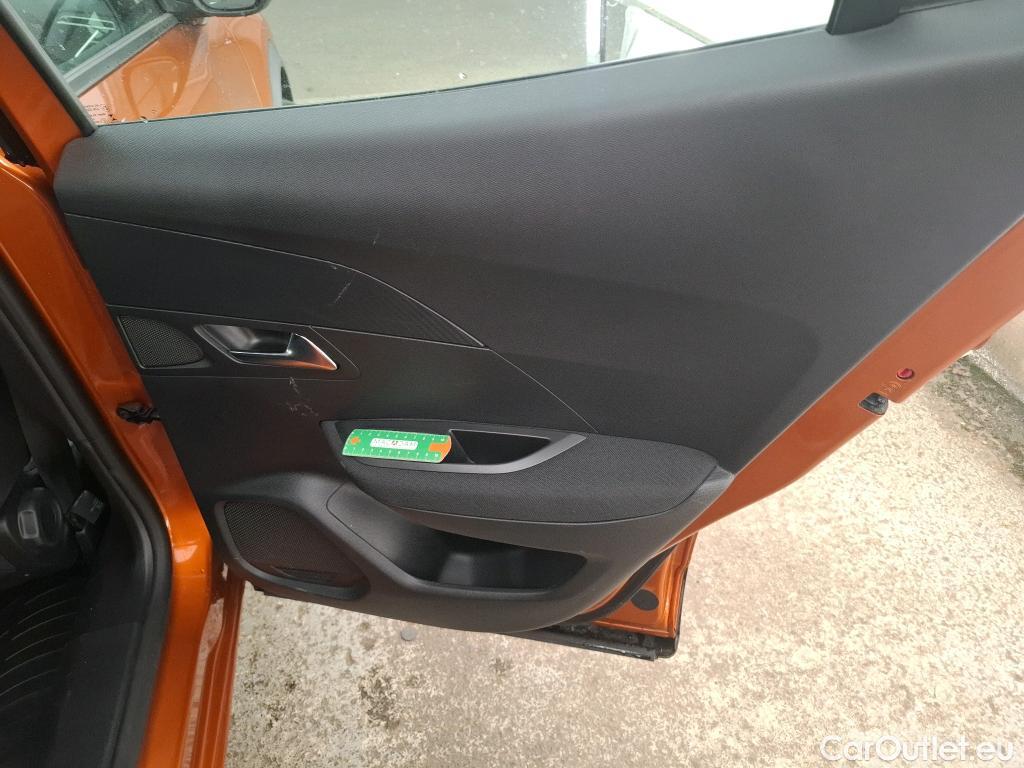  Peugeot  2008  Active Pack 1.2 PureTech 130CV BVA8 E6d #8