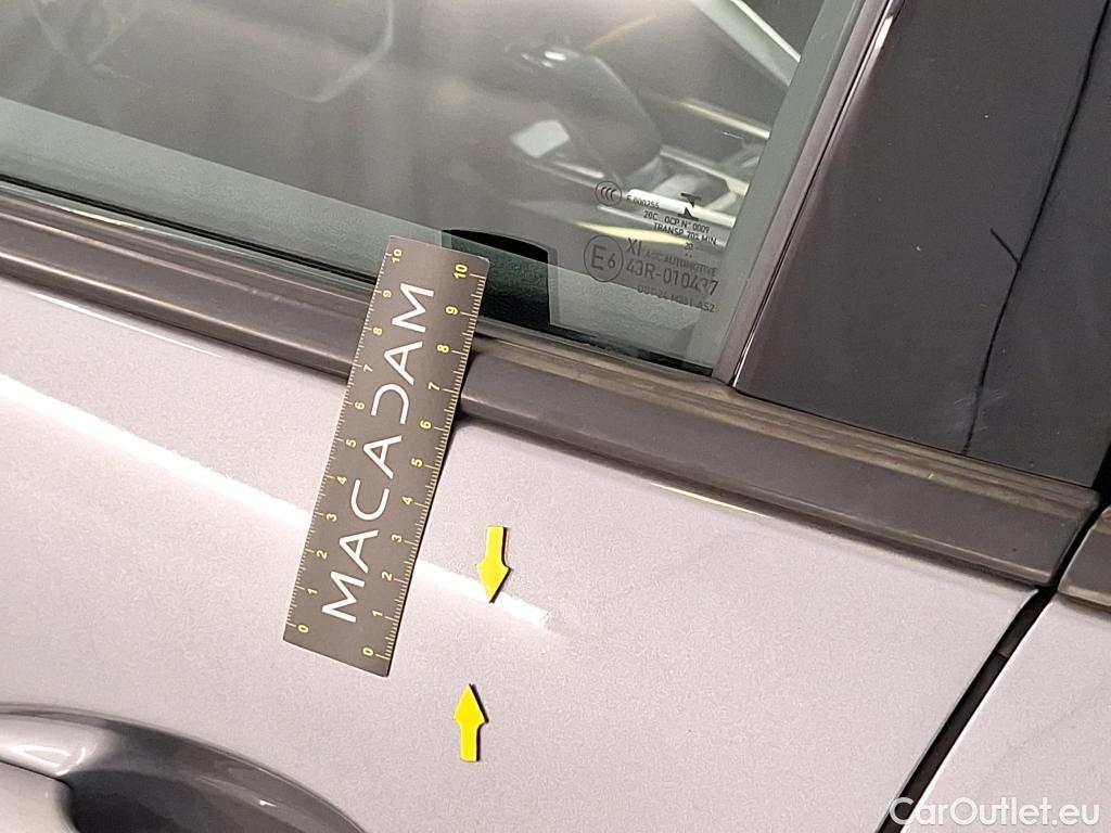  Peugeot  3008  Hybrid 225 Allure 1.6 Plug-In 225CV BVA8 E6d #58