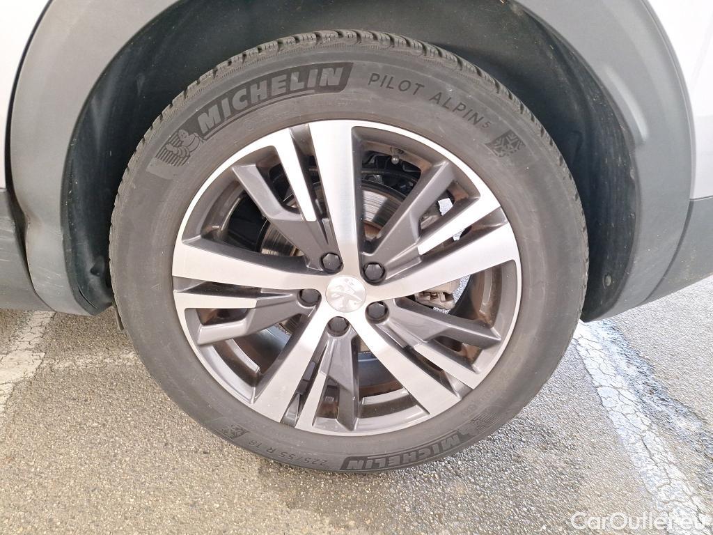  Peugeot  3008  Hybrid 225 Allure 1.6 Plug-In 225CV BVA8 E6d #40