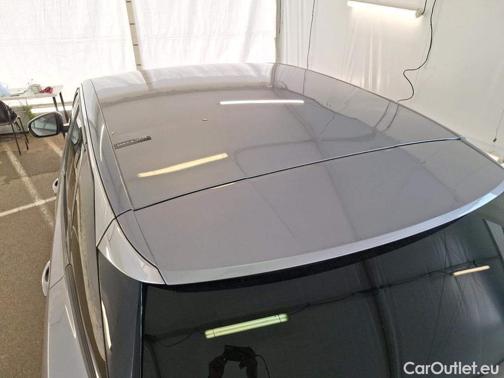  Peugeot  3008  Hybrid 225 Allure 1.6 Plug-In 225CV BVA8 E6d #1