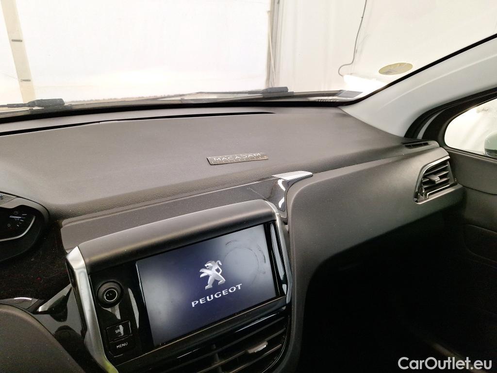  Peugeot  208  Affaire Premium Pack 1.5 HDi 100CV BVM5 E6dT #19