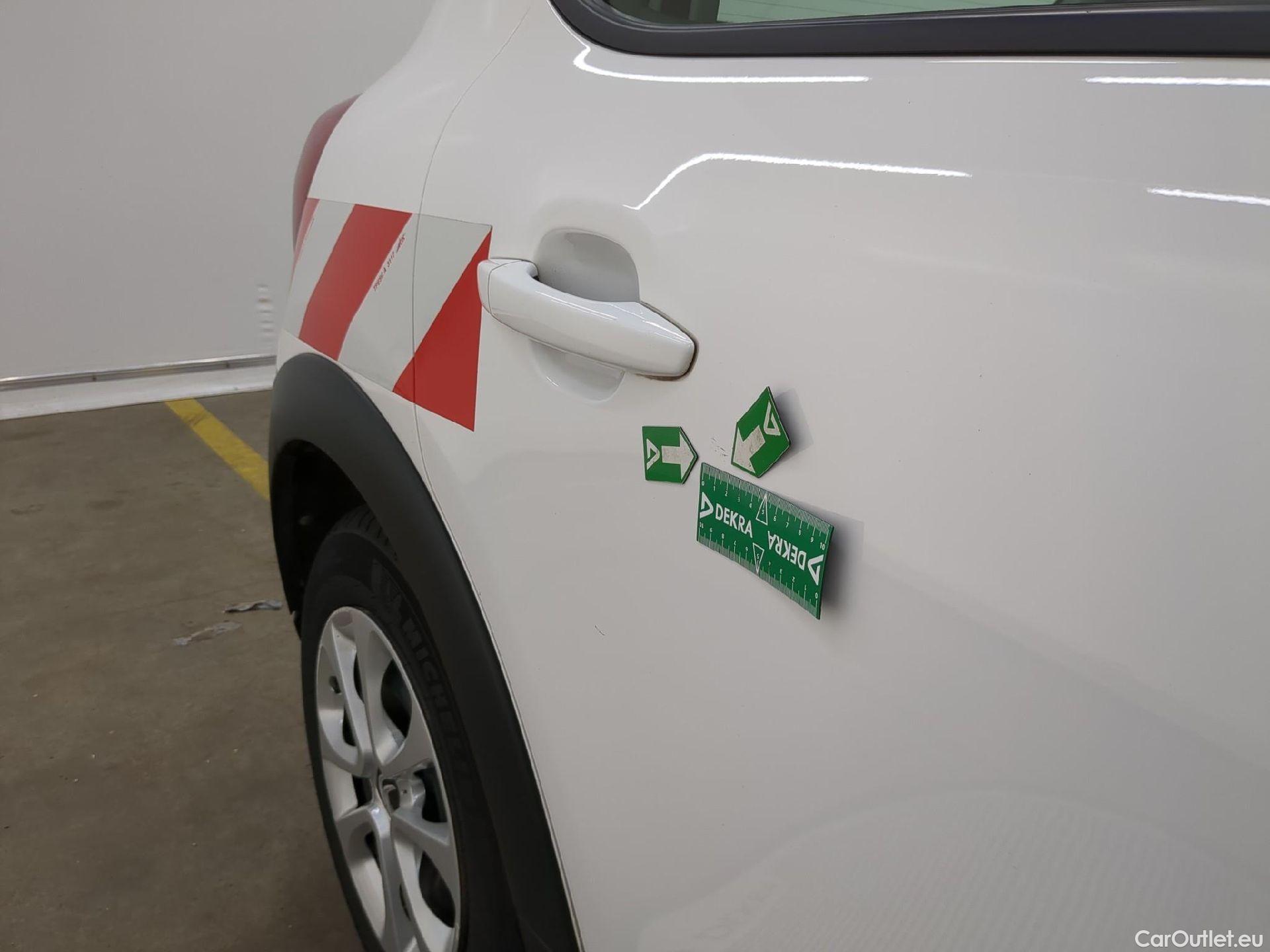  Citroen  C3  Société Feel Nav 1.2 PureTech 80CV BVM5 E6 #12