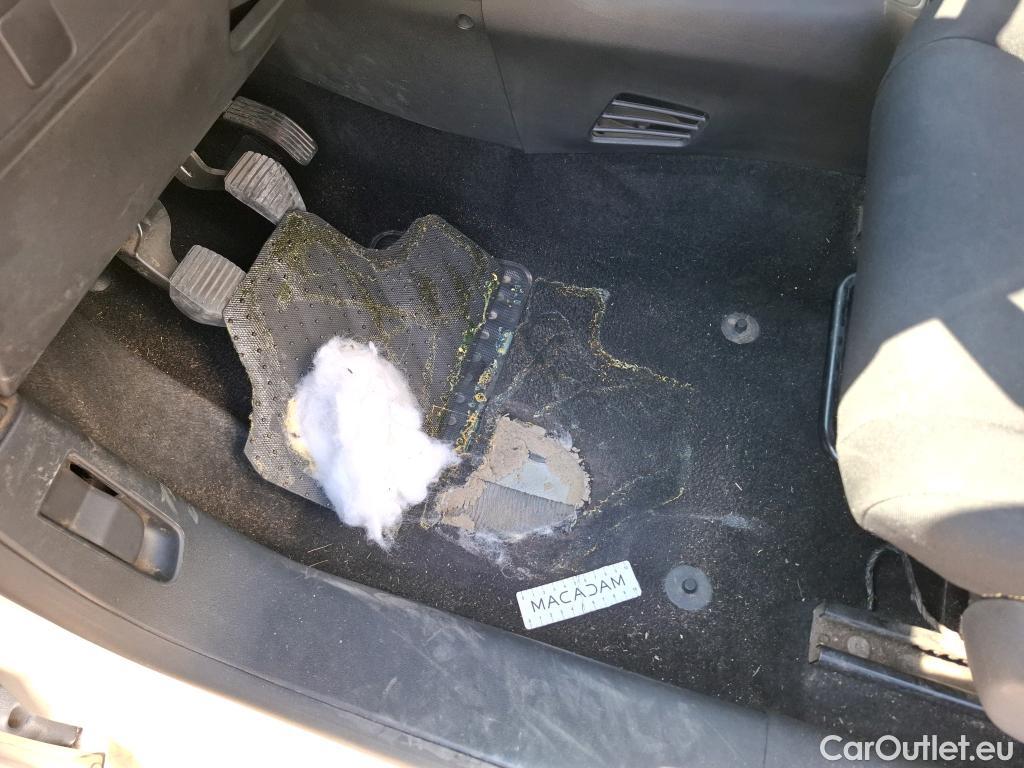  Citroen  C3  Feel Business 1.5 BlueHDI 100CV BVM5 E6dT #1