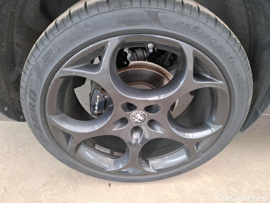  Alfa Romeo   STELVIO ALFA ROMEO / 2017 / 5P / SUV 2.2 Diesel 210ch AT8 Q4 Veloce Ti #10