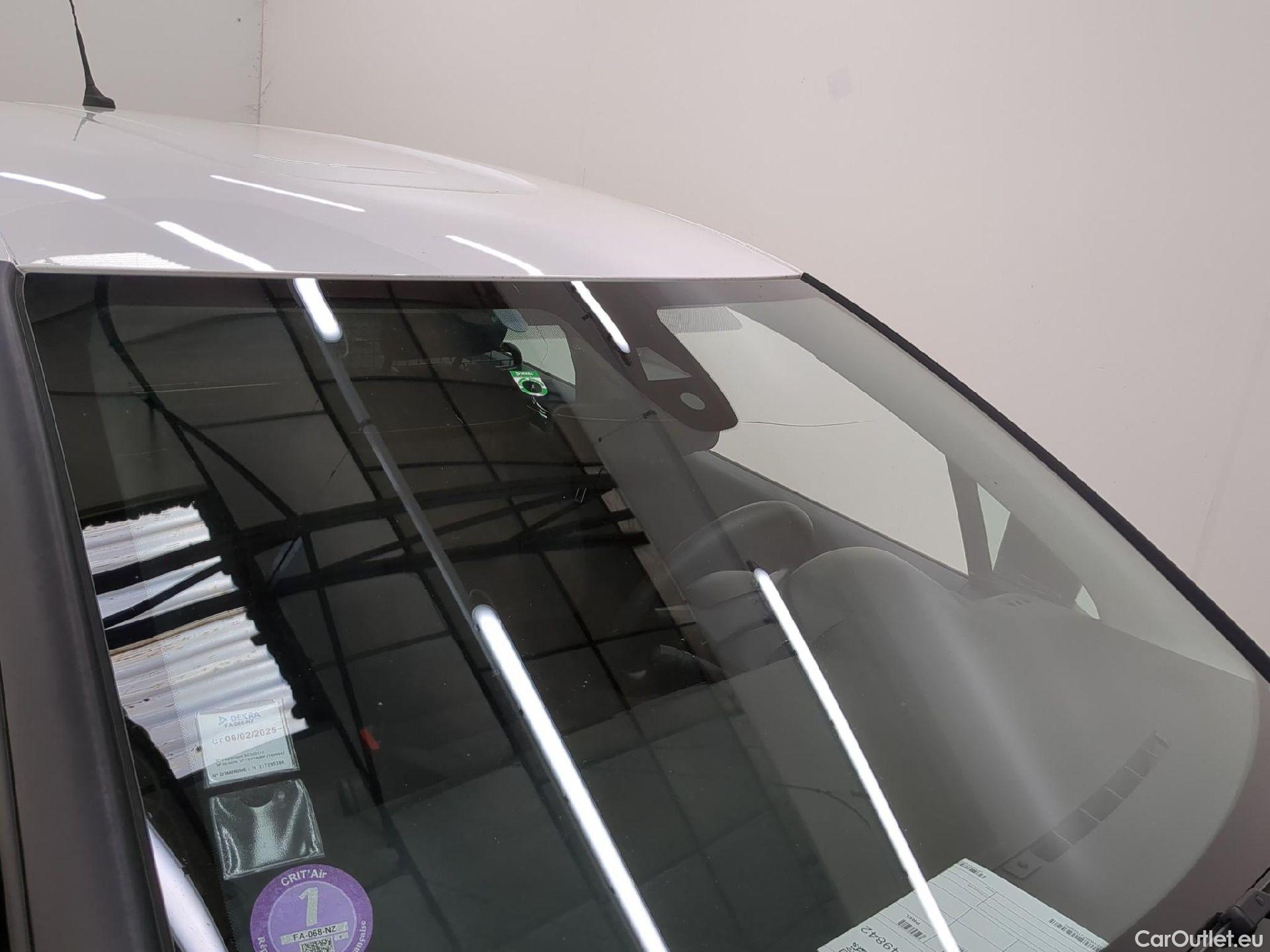  Citroen  C3  Société Feel Nav 1.2 PureTech 80CV BVM5 E6 #24