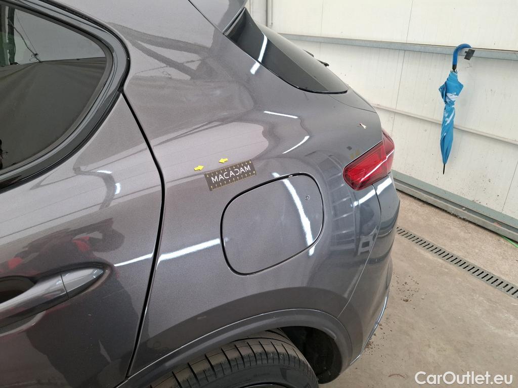  Alfa Romeo   STELVIO ALFA ROMEO / 2017 / 5P / SUV 2.2 Diesel 210ch AT8 Q4 Veloce Ti #36