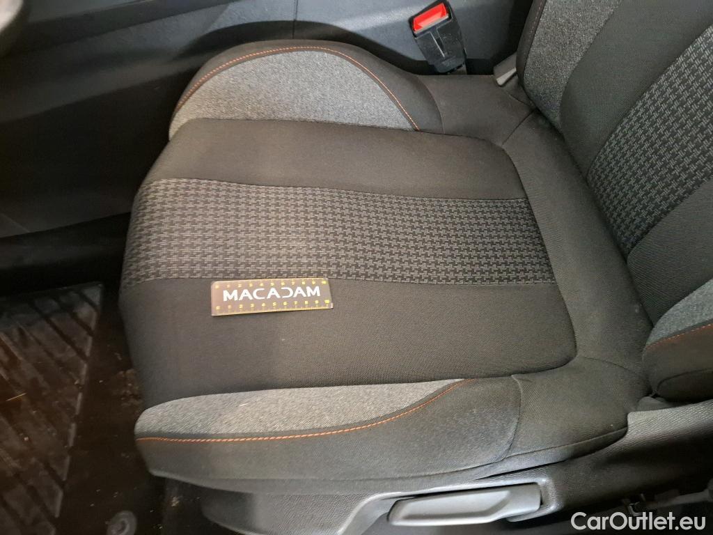  Peugeot  3008  Active Pack 1.5 HDi 130CV BVA8 E6d #20