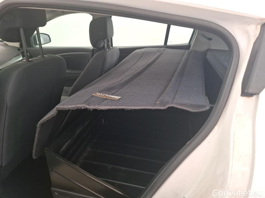  Renault  Megane  III Berline 5pt. Société Air 1.5 dCi 90CV BVM6 E5 #18
