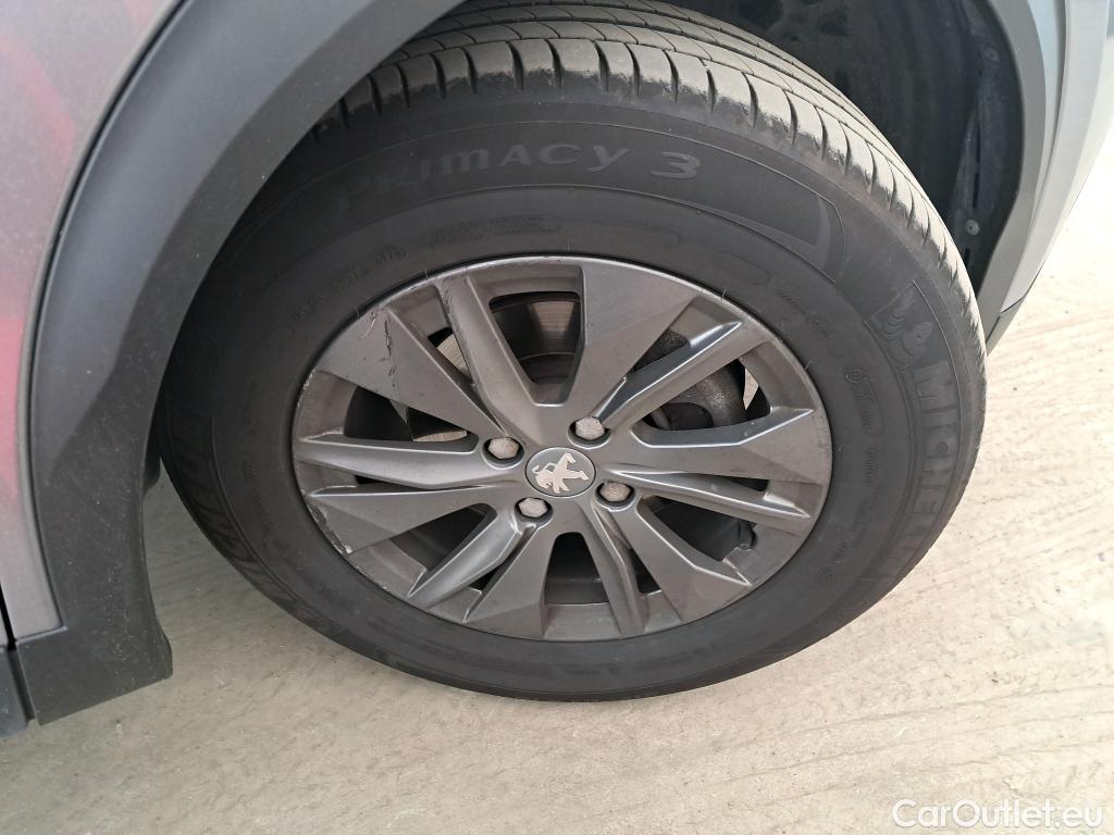 Peugeot  2008 PEUGEOT  / 2019 / 5P / Crossover PureTech 130 S&S EAT8 ACTIVE PACK #1