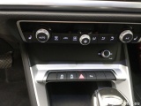  Audi  Q3 Audi  35 TDI S Tronic Business Edition 5d #31