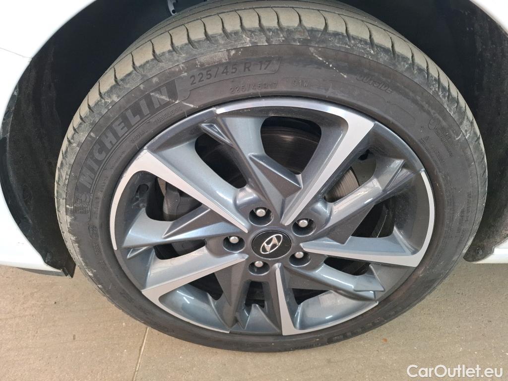  Hyundai  i30 HYUNDAI  Sport Wagon / 2020 / 5P / Break 1.0 T-GDI 120 MHEV I-MT CREATIVE SW #20