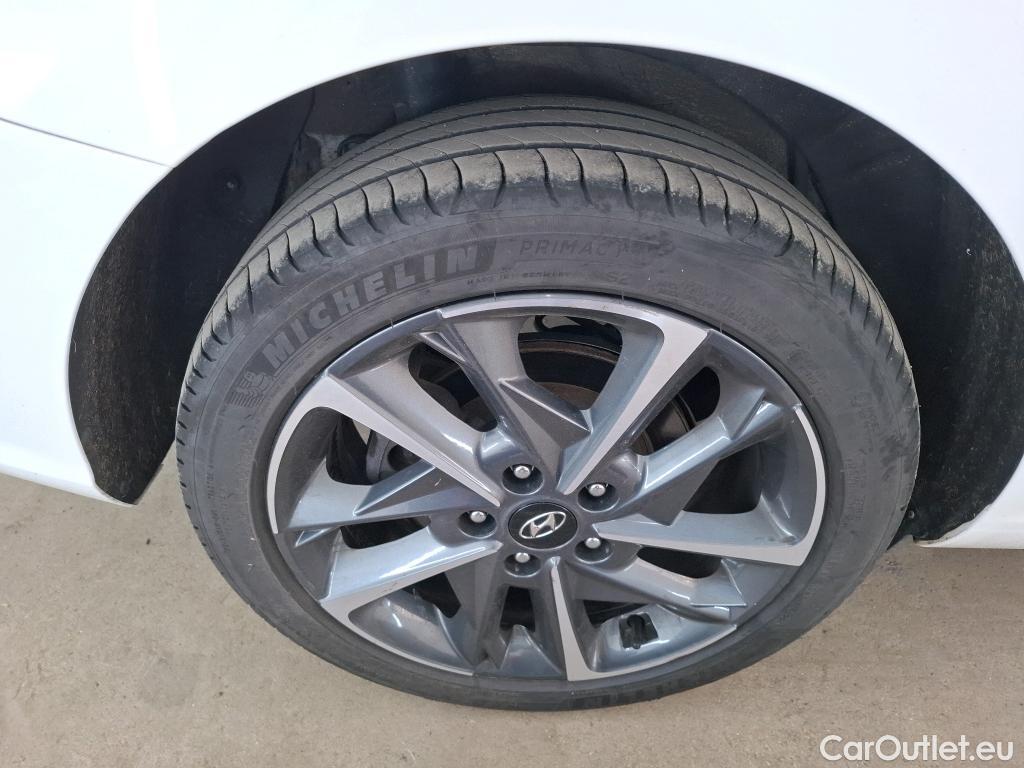  Hyundai  i30 HYUNDAI  Sport Wagon / 2020 / 5P / Break 1.0 T-GDI 120 MHEV I-MT CREATIVE SW #24